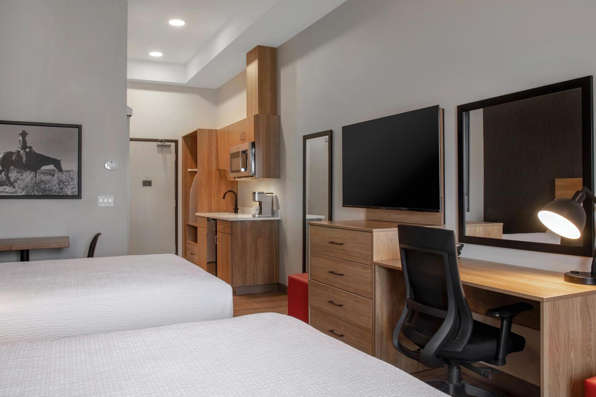Ramada By Wyndham Cochrane Hotel Ngoại thất bức ảnh