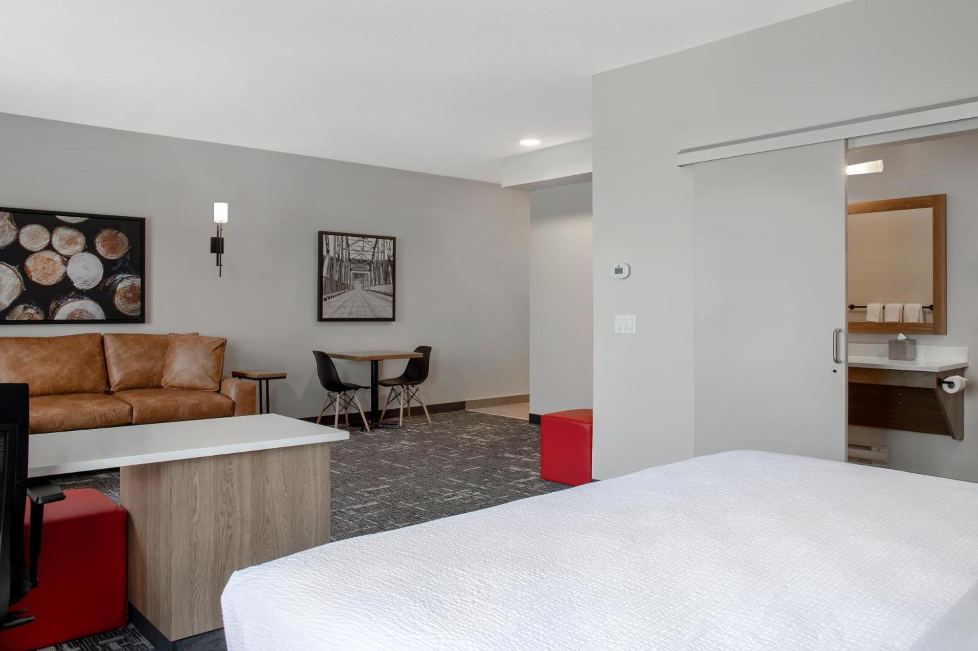 Ramada By Wyndham Cochrane Hotel Ngoại thất bức ảnh